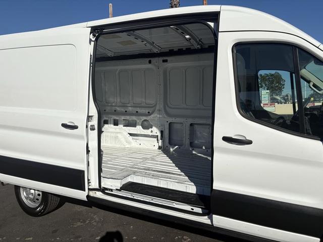 Photo of 2024 Oxford White Ford Transit-250