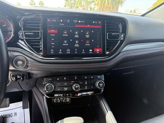 Photo of 2024 DB Black Clearcoat Dodge Durango