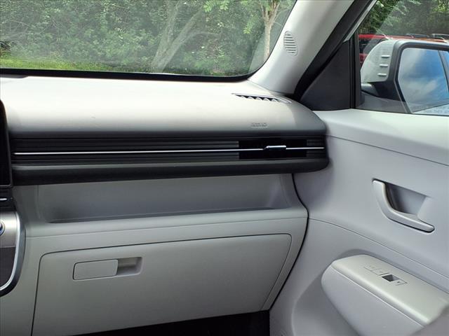 Photo of 2024 Cyber Gray Metallic Hyundai KONA