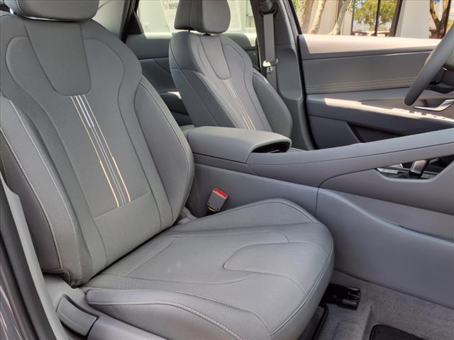 Photo of 2025 Ecotronic Gray Hyundai ELANTRA