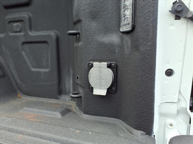 Photo of 2024 Summit White GMC Sierra 1500