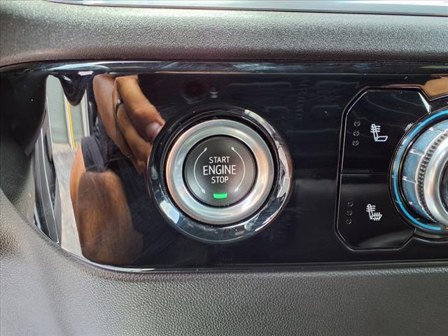 Photo of 2024 Summit White GMC Sierra 1500