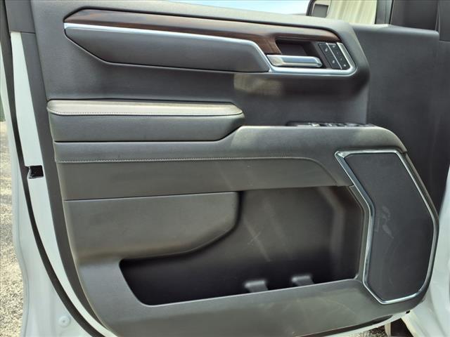 Photo of 2024 Summit White GMC Sierra 1500
