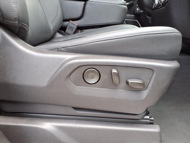 Photo of 2024 Summit White GMC Sierra 1500