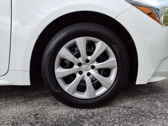 Photo of 2020 White Toyota Corolla