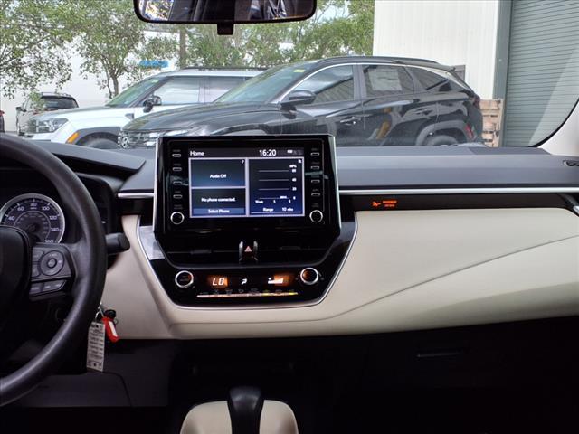 Photo of 2020 White Toyota Corolla