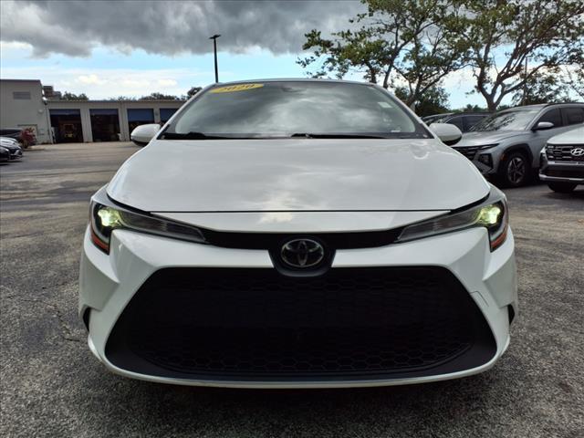 Photo of 2020 White Toyota Corolla