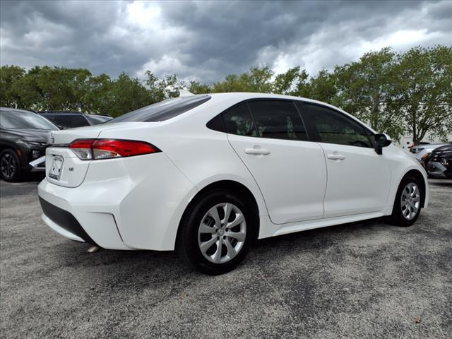 Photo of 2020 White Toyota Corolla