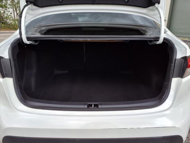 Photo of 2020 White Toyota Corolla