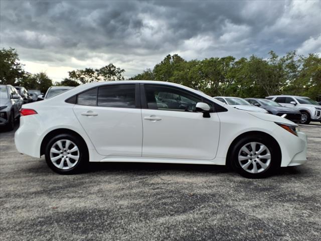 Photo of 2020 White Toyota Corolla