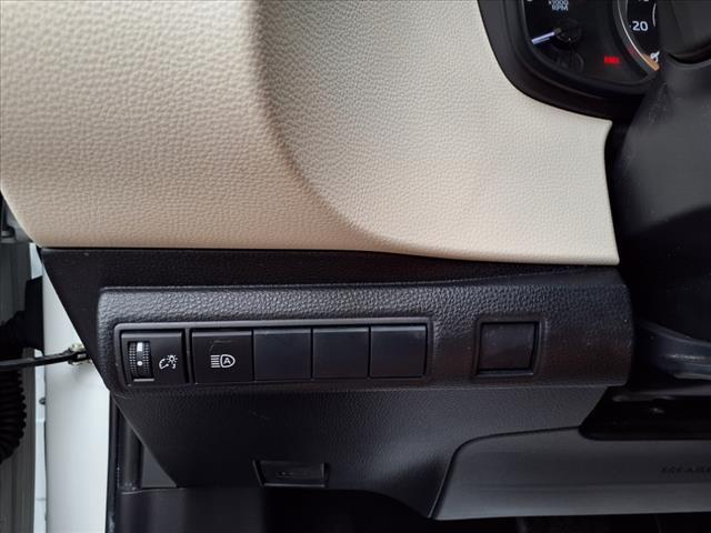 Photo of 2020 White Toyota Corolla