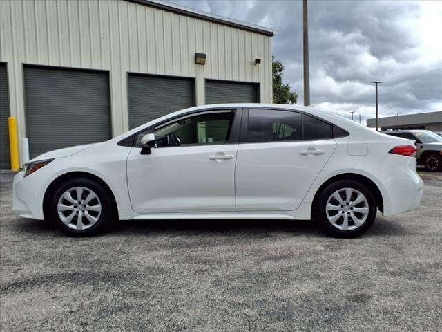 Photo of 2020 White Toyota Corolla