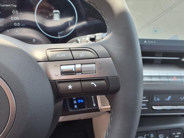 Photo of 2025 Atlas White Hyundai KONA