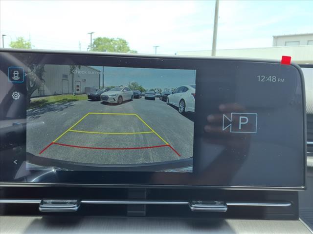 Photo of 2025 Atlas White Hyundai KONA