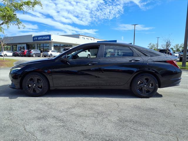 Photo of 2021 Phantom Black Hyundai ELANTRA