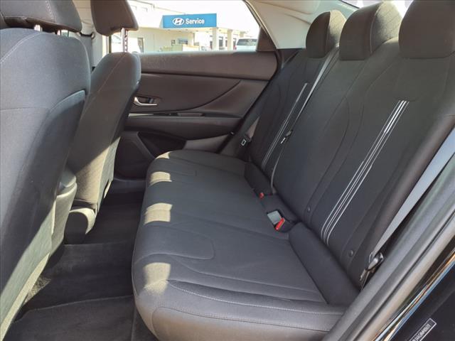 Photo of 2021 Phantom Black Hyundai ELANTRA