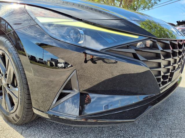 Photo of 2021 Phantom Black Hyundai ELANTRA