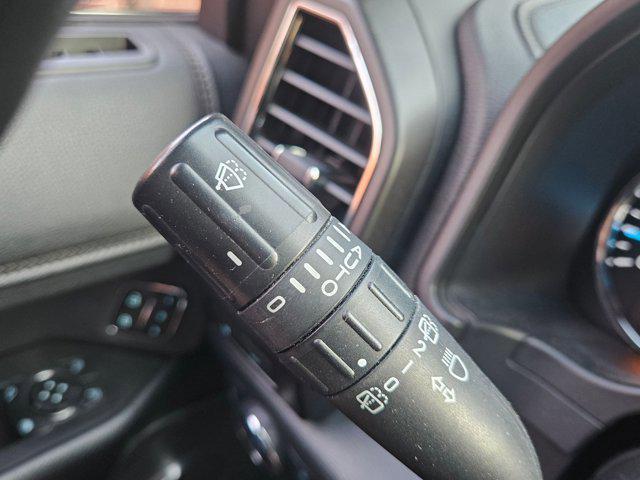 Photo of 2019 White Platinum Metallic Tri-Coat Ford Expedition Max