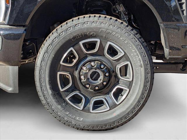 Photo of 2025 Agate Black Metallic Ford F-250