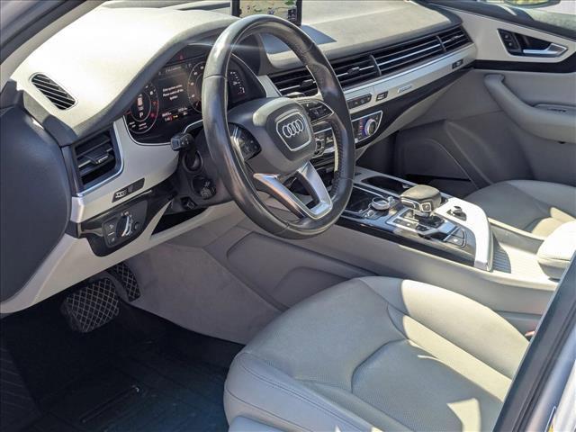 Photo of 2018 Florett Silver Metallic Audi Q7