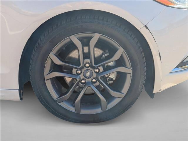 Photo of 2018 White Platinum Metallic Tri-Coat Ford Fusion
