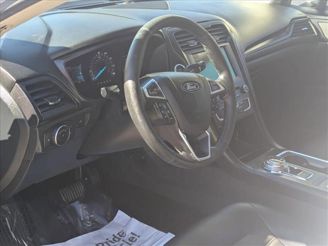 Photo of 2018 White Platinum Metallic Tri-Coat Ford Fusion