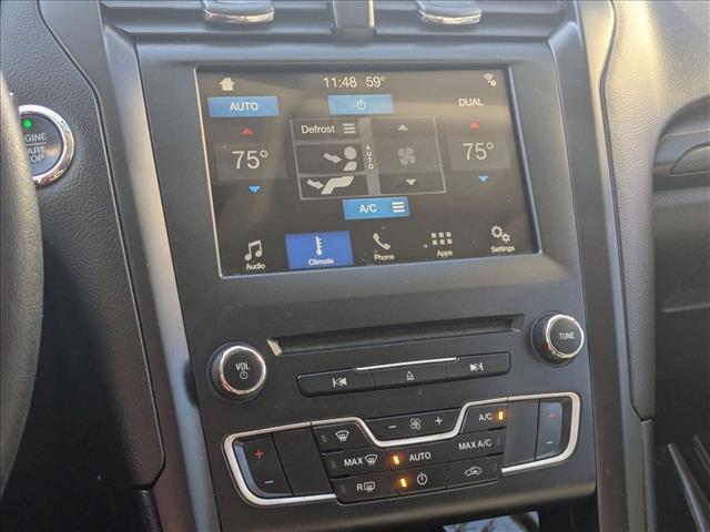 Photo of 2018 White Platinum Metallic Tri-Coat Ford Fusion