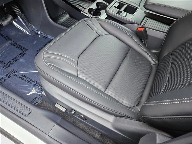 Photo of 2025 Star White Metallic Tri-Coat Ford Mustang Mach-E