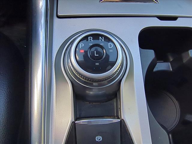 Photo of 2021 Star White Metallic Tri-Coat Ford Explorer