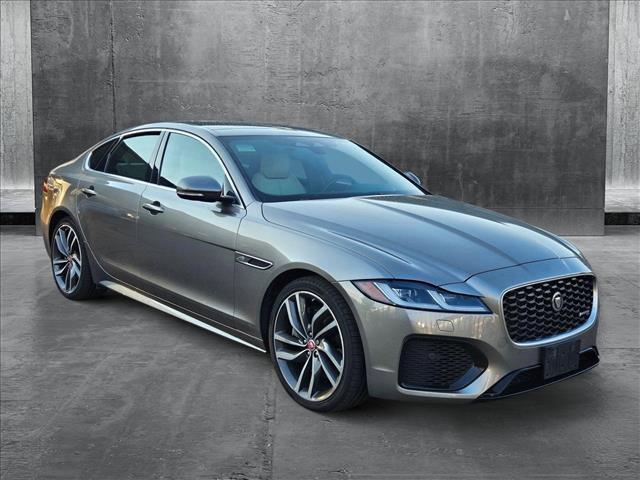 Photo of 2022 Silicon Silver Premium Metallic Jaguar XF