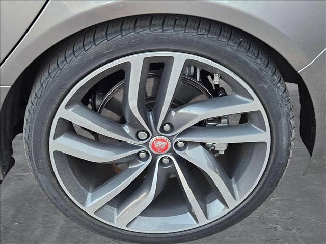 Photo of 2022 Silicon Silver Premium Metallic Jaguar XF