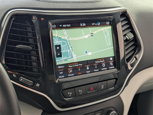Photo of 2020 Bright White Clearcoat Jeep Cherokee