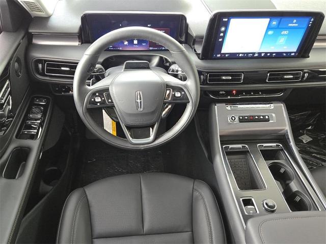 Photo of 2025 Whisper White Lincoln Aviator