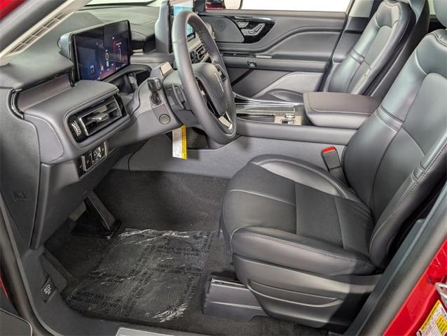 Photo of 2025 Red Carpet Lincoln Aviator