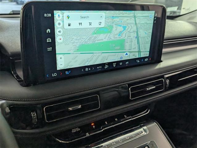 Photo of 2025 Red Carpet Lincoln Aviator