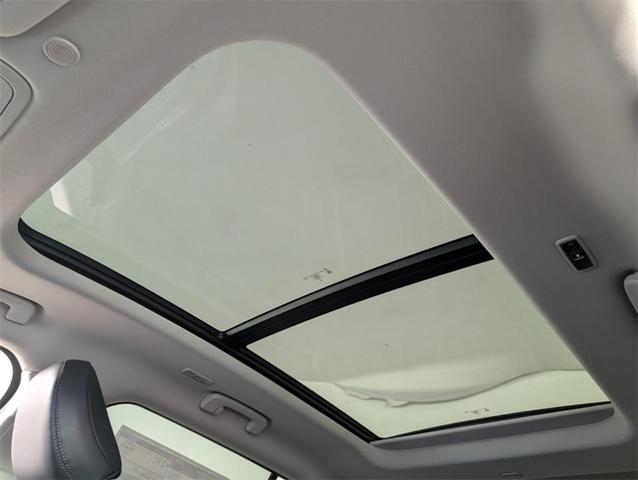 Photo of 2025 Red Carpet Lincoln Aviator
