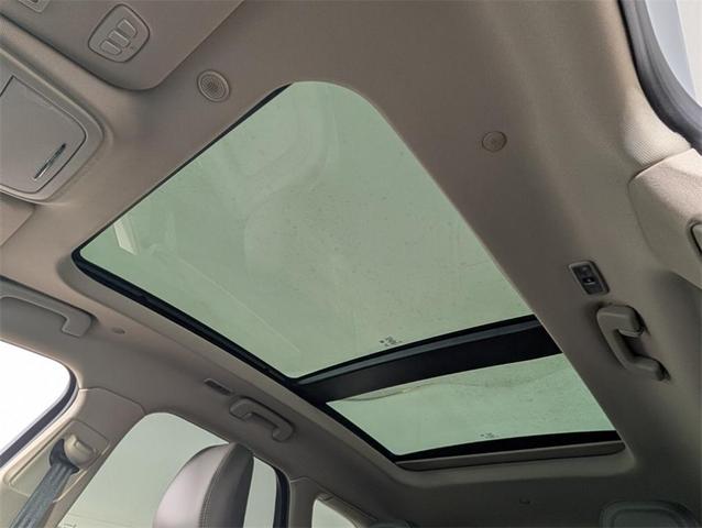 Photo of 2025 Crystal White Metallic Lincoln Corsair