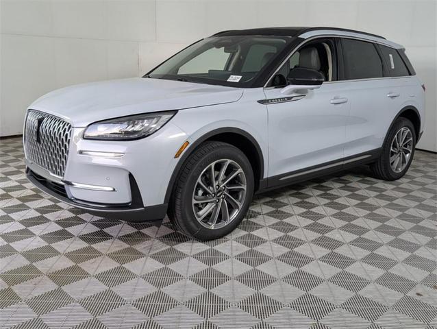 Photo of 2025 Crystal White Metallic Lincoln Corsair