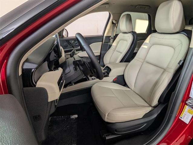Photo of 2025 Red Carpet Metallic Tinted Clearcoat Lincoln Corsair