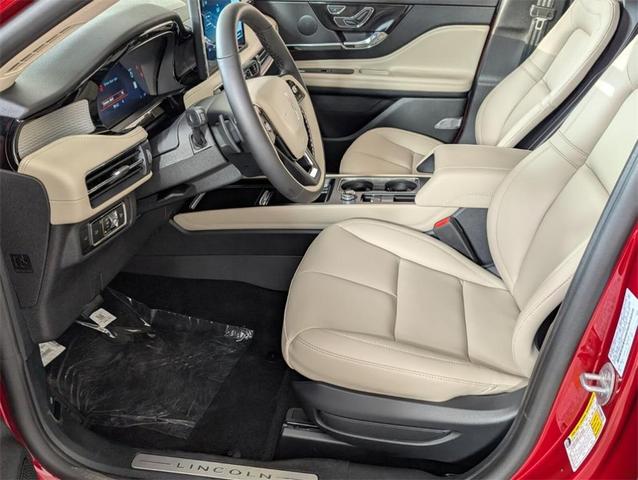 Photo of 2025 Red Carpet Metallic Tinted Clearcoat Lincoln Corsair