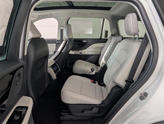 Photo of 2025 Pristine White Lincoln Aviator