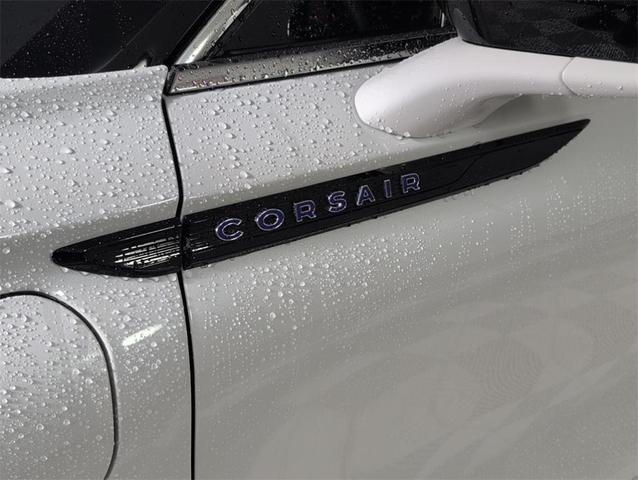 Photo of 2025 White Lincoln Corsair