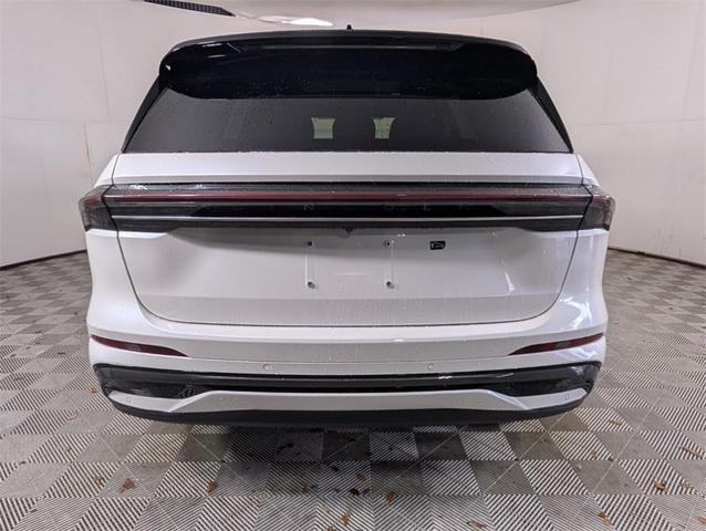 Photo of 2025 White Lincoln Nautilus