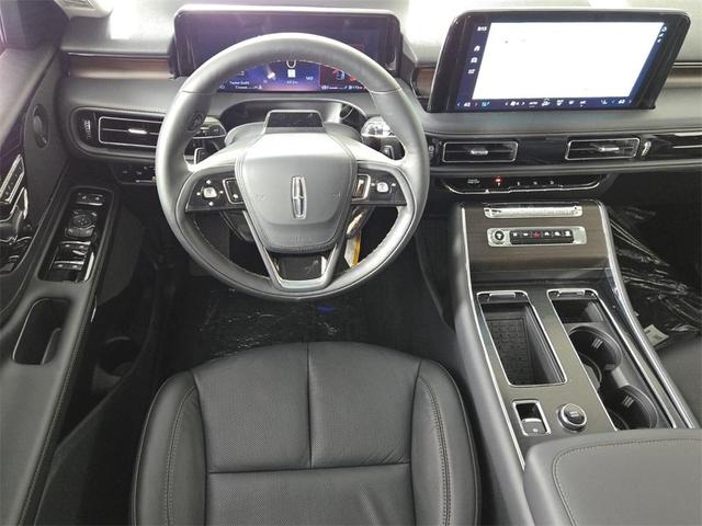 Photo of 2025 Whisper White Lincoln Aviator