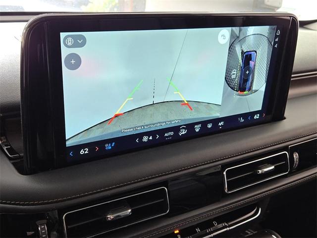 Photo of 2025 Whisper White Lincoln Aviator
