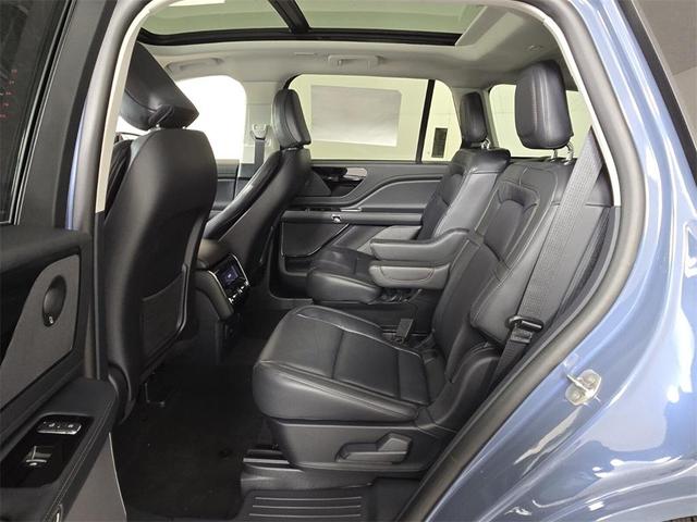 Photo of 2025 Whisper White Lincoln Aviator