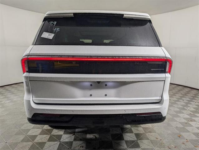 Photo of 2025 Lincoln Navigator