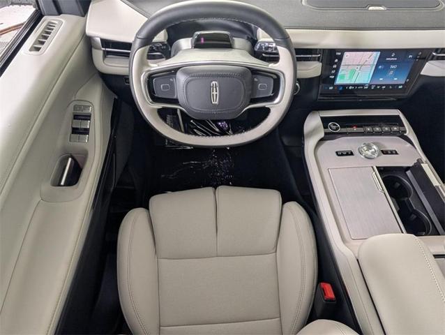 Photo of 2025 Lincoln Navigator