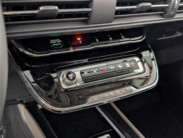 Photo of 2025 Harbor Gray Metallic Lincoln Corsair