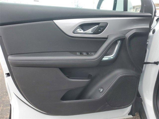 Photo of 2024 Summit White Chevrolet Blazer
